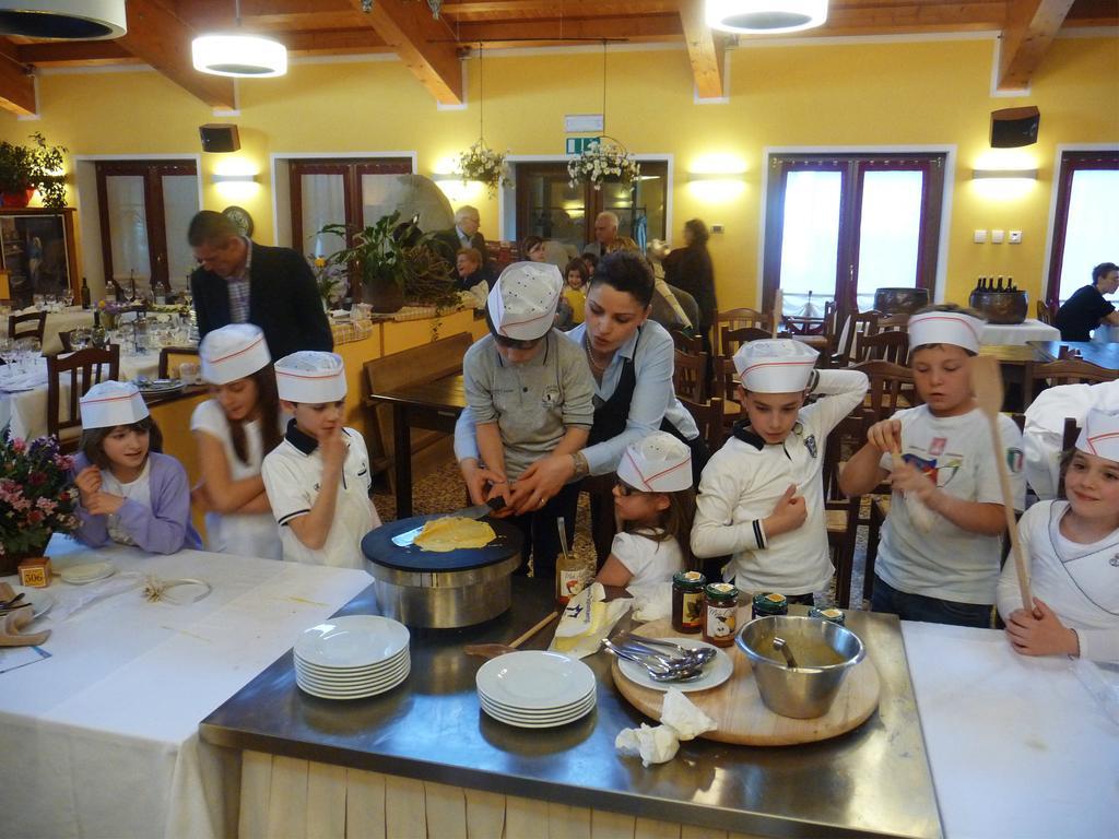 Gelindo Dei Magredi Hotel Vivaro Bagian luar foto