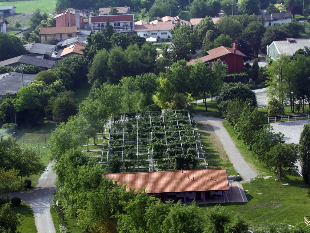 Gelindo Dei Magredi Hotel Vivaro Bagian luar foto